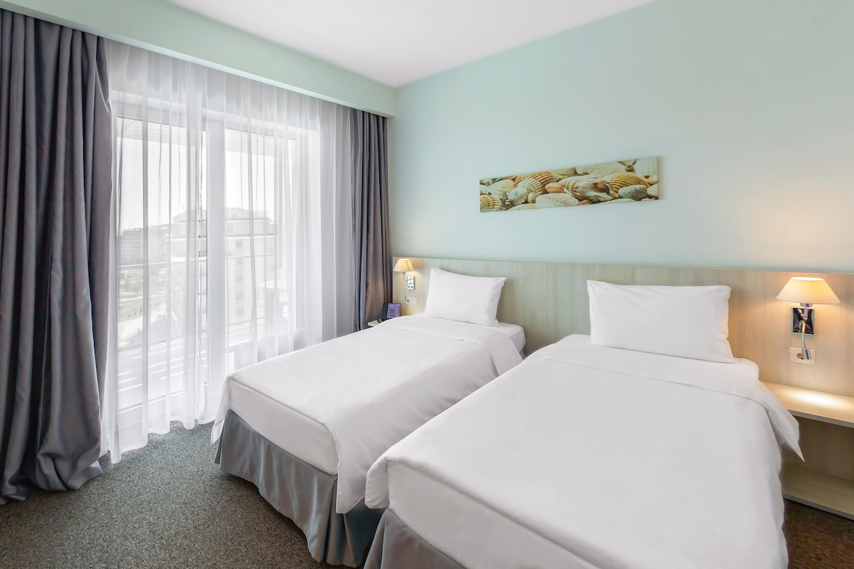 Апартаменты трехкомнатные с кухней