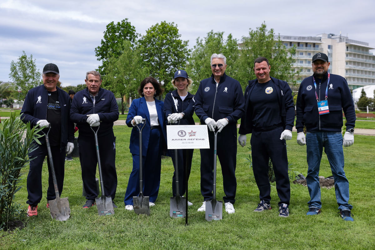 В Сочи Парк Отеле появилась новая «Аллея легенд» Ночной хоккейной лиги