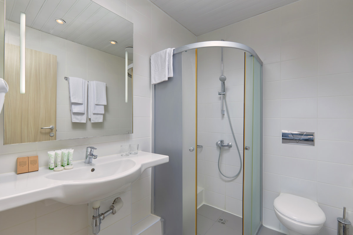 Апартаменты трехкомнатные с кухней