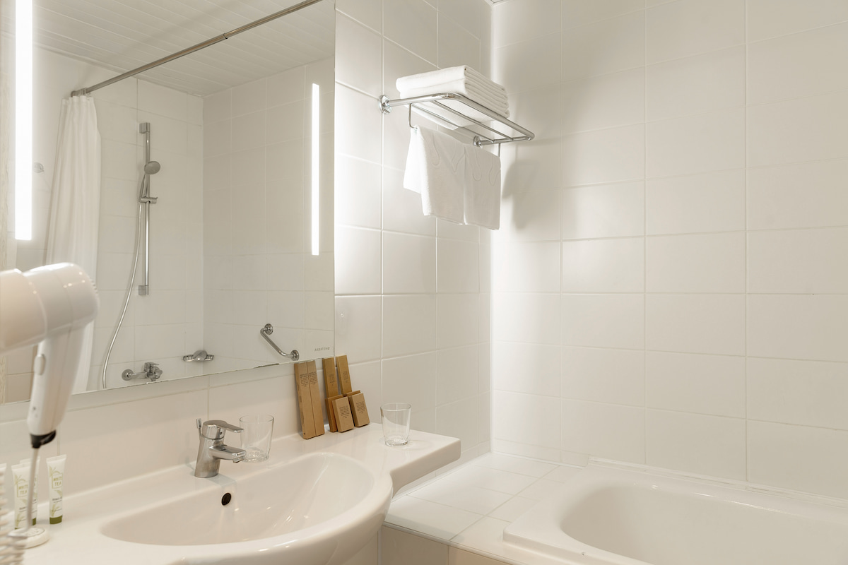 Standard with two separate beds