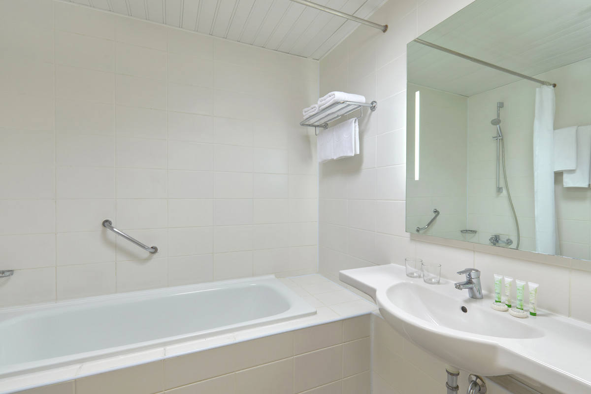 Апартаменты трехкомнатные с кухней